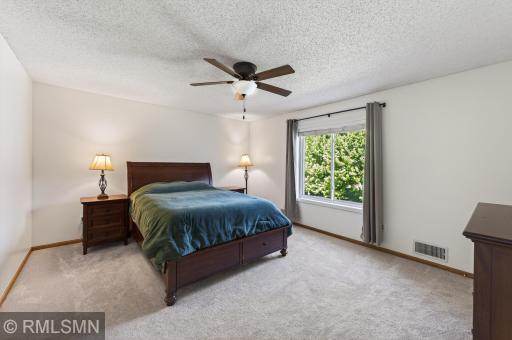20374 Kensington Way, Lakeville, MN 55044