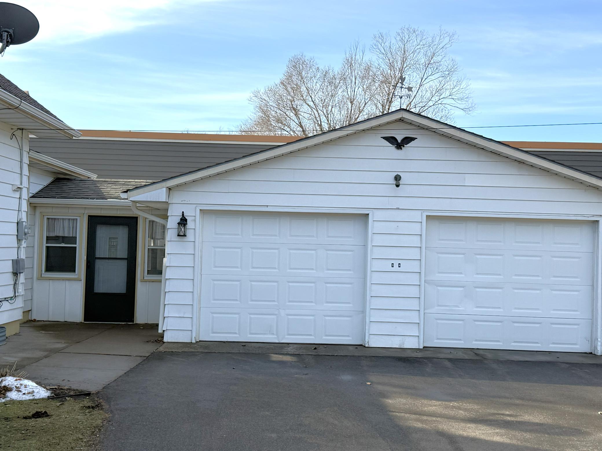43 Attached two Car Garage with Breezway.jpg
