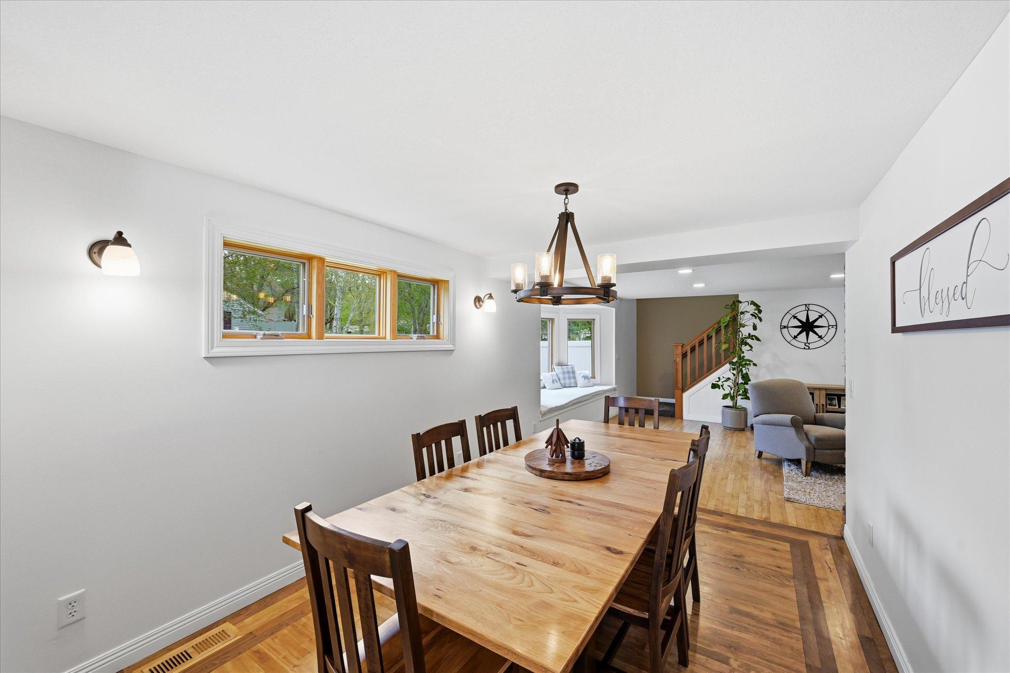 22-811 Montrose Blvd [3036401]- 022.jpg