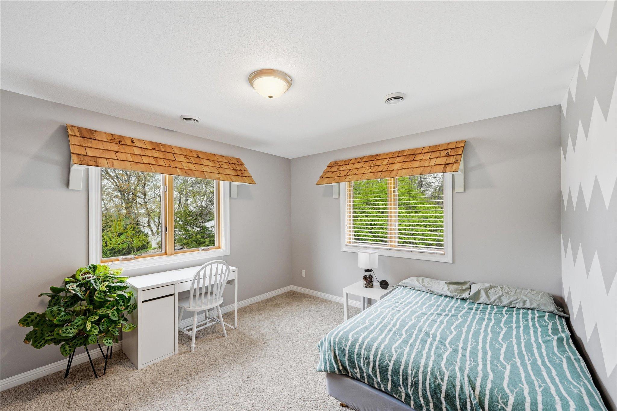 46-811 Montrose Blvd [3036401]- 046.jpg
