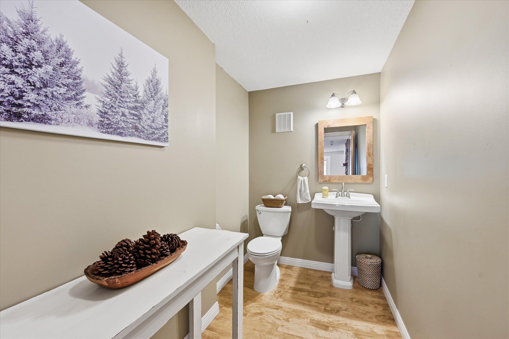 35-811 Montrose Blvd [3036401]- 035.jpg