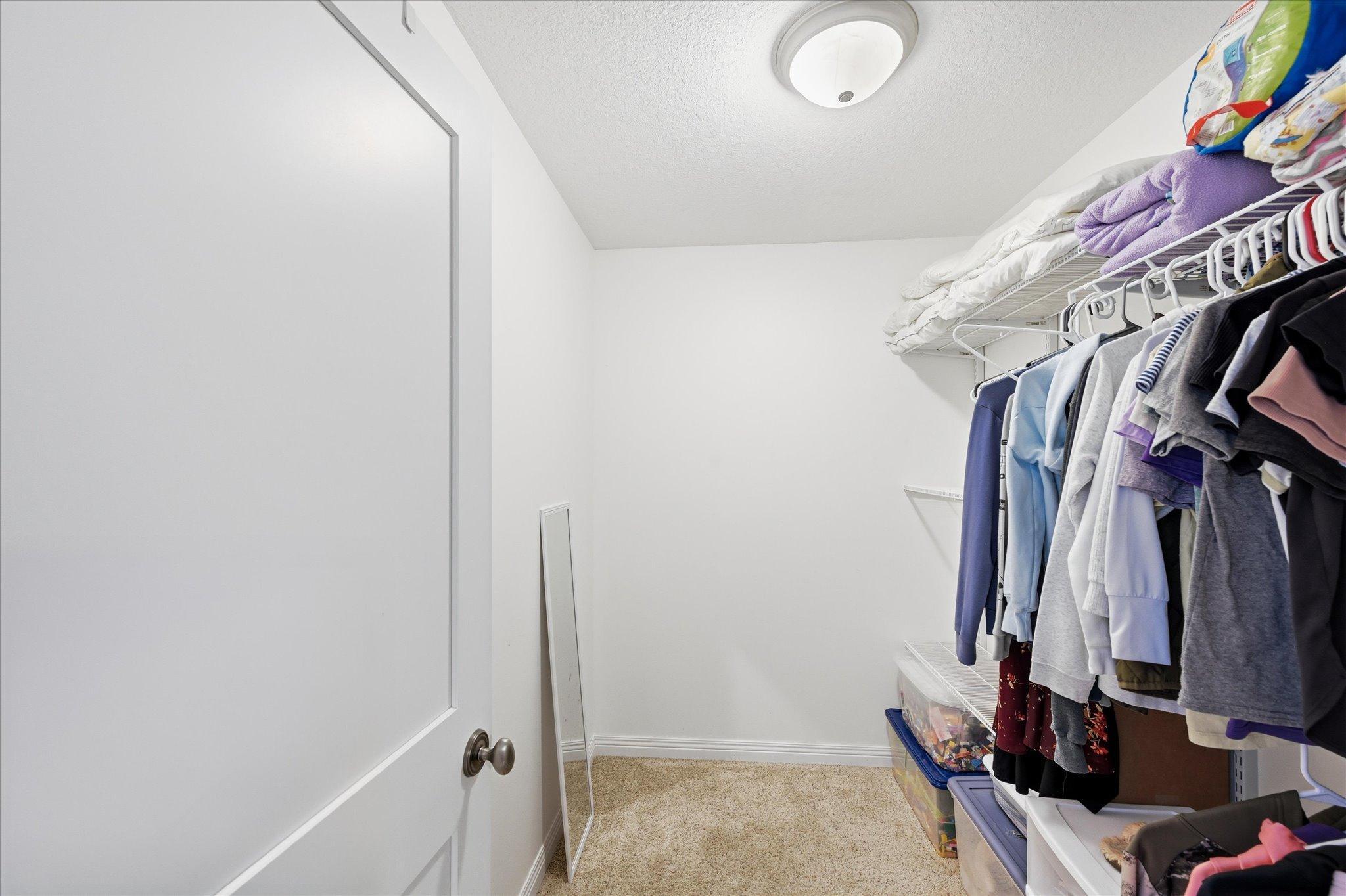 47-811 Montrose Blvd [3036401]- 047.jpg