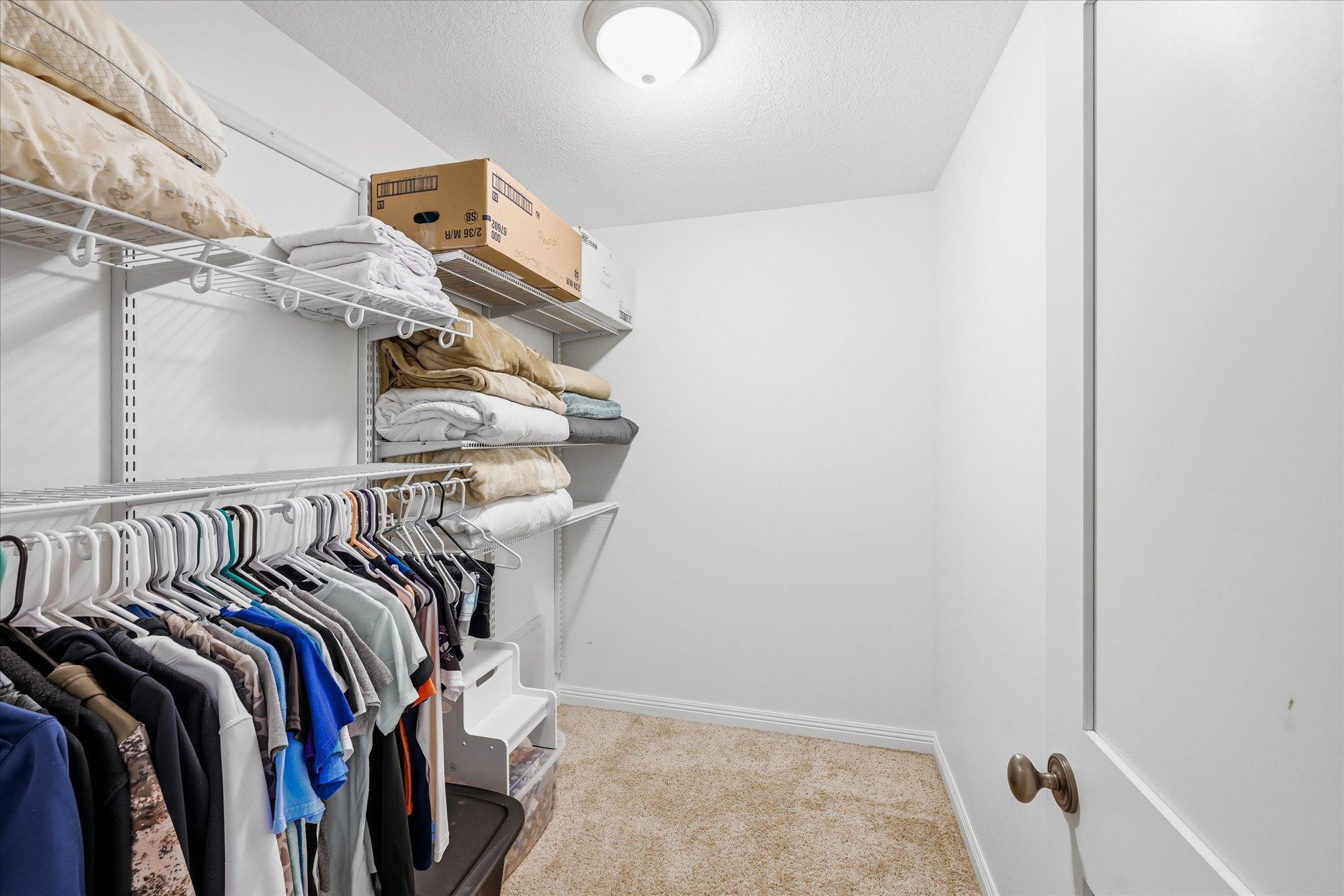 41-811 Montrose Blvd [3036401]- 041.jpg