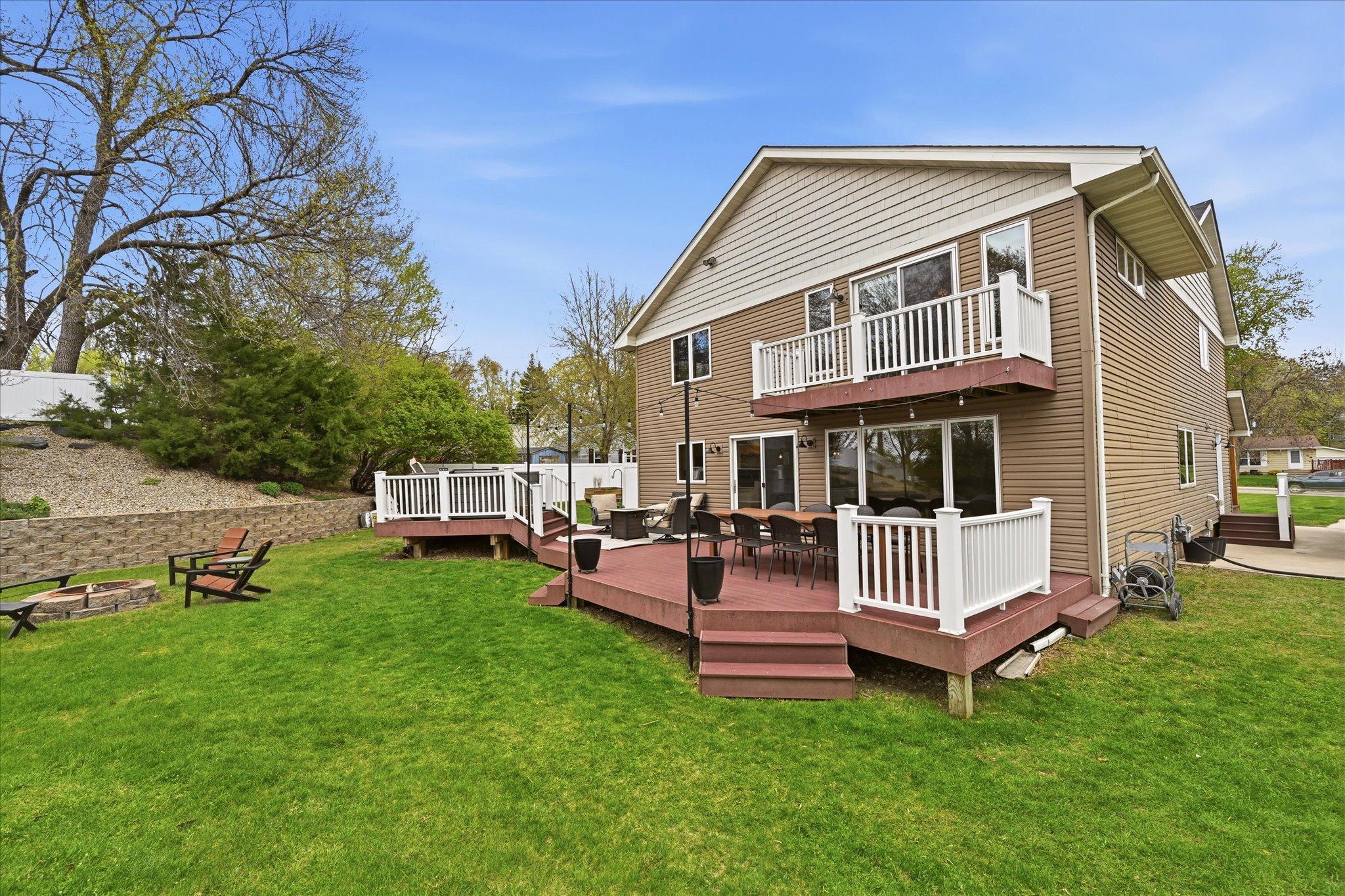 66-811 Montrose Blvd [3036401]- 066.jpg