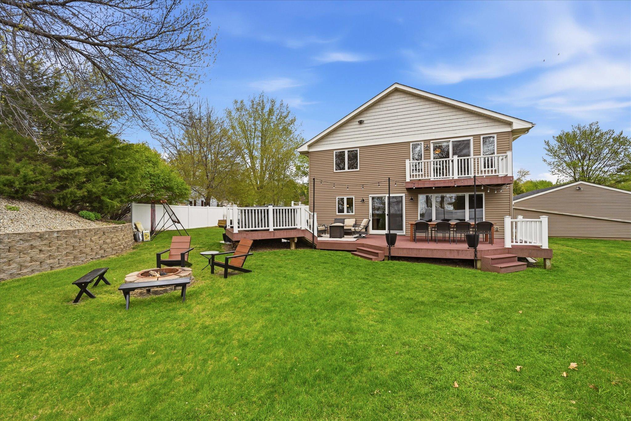 65-811 Montrose Blvd [3036401]- 065.jpg