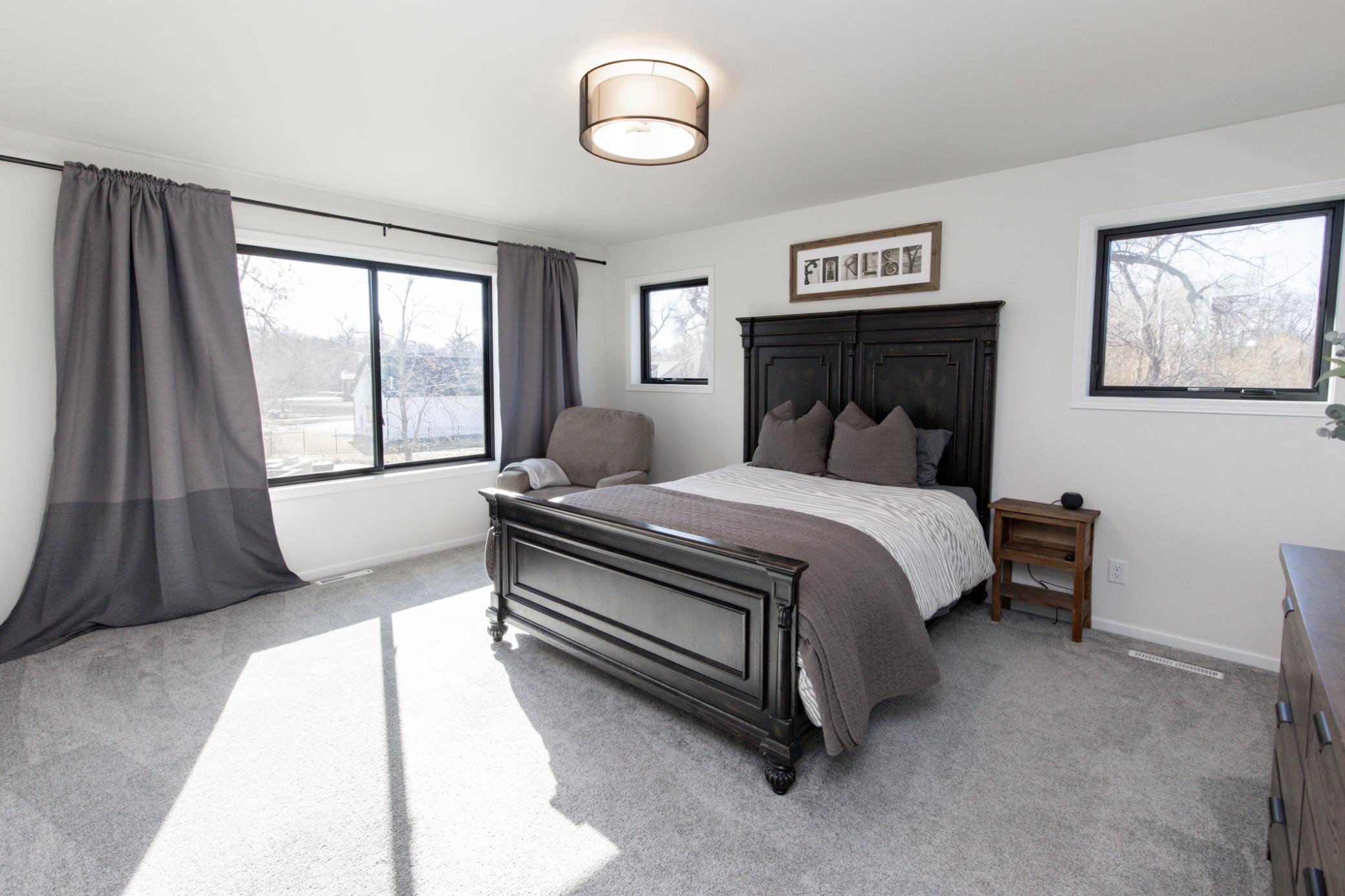 Guest bedroom