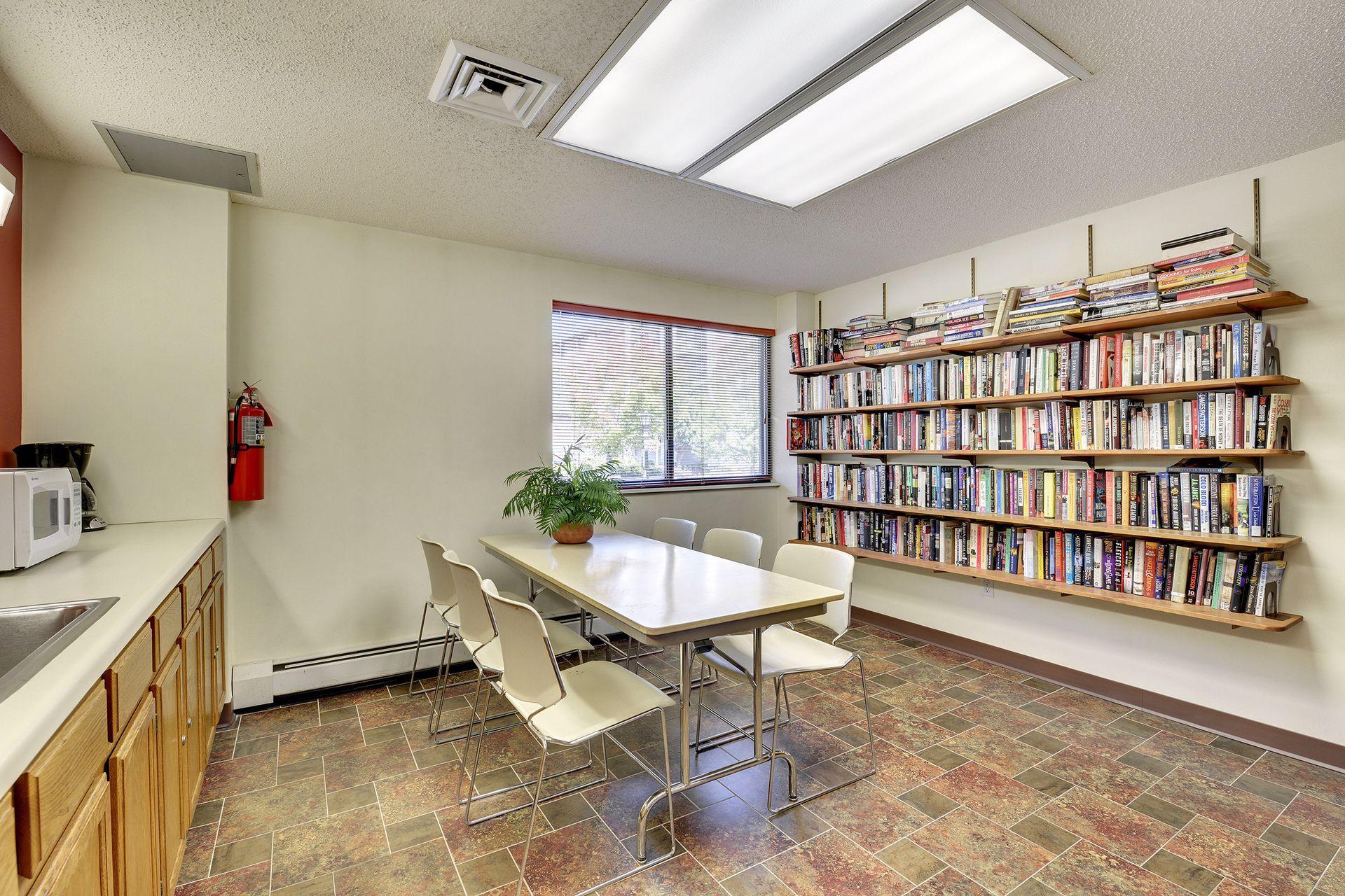2275 Youngman Avenue West - Spacecrafting - 0043.jpg