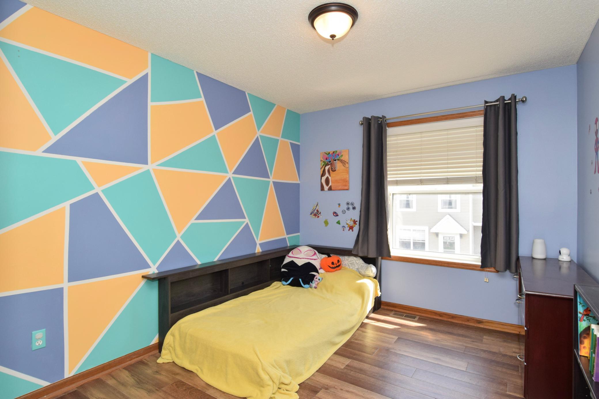 Spacious 2nd bedroom