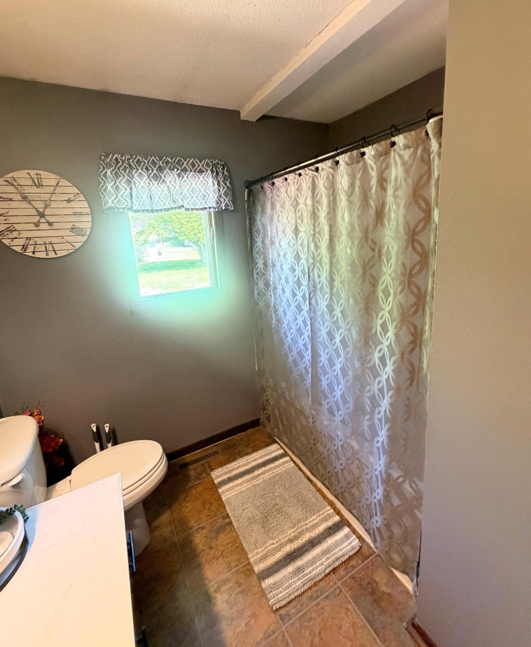 Upstairs full bath