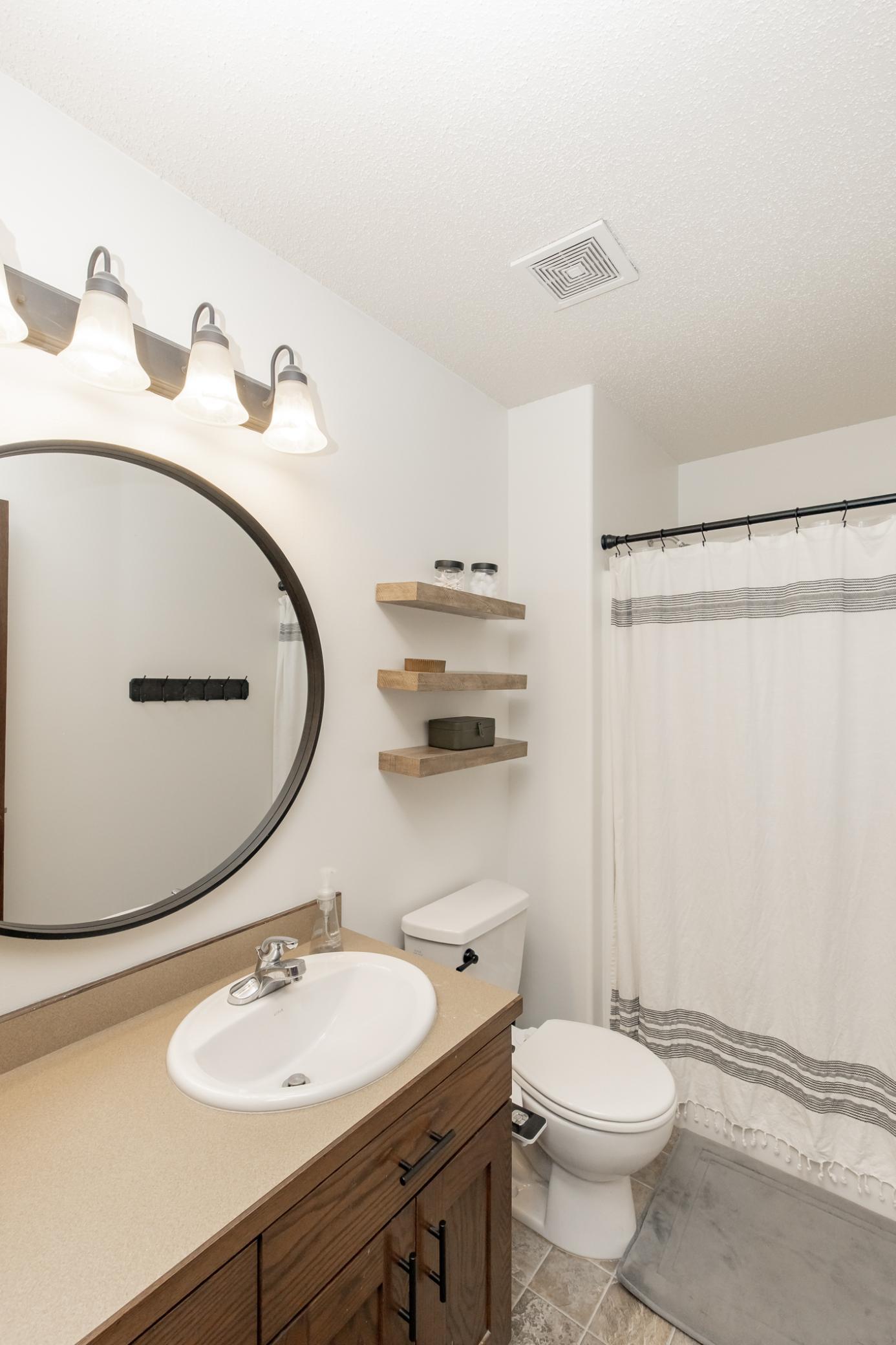 Bathroom - Primary Bedroom