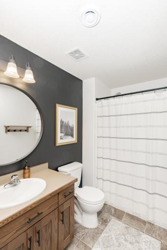 2554 54th Avenue S, Fargo, ND 58104
