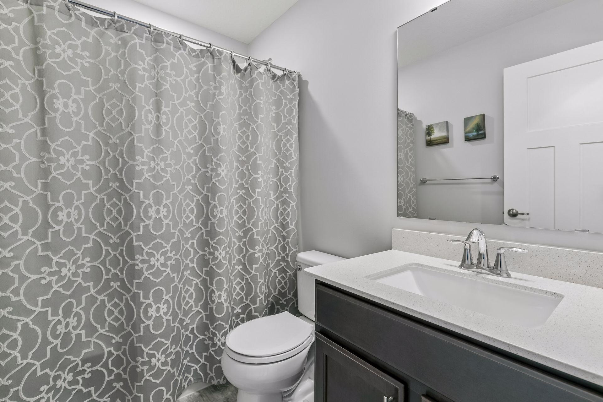 2nd floor main bath