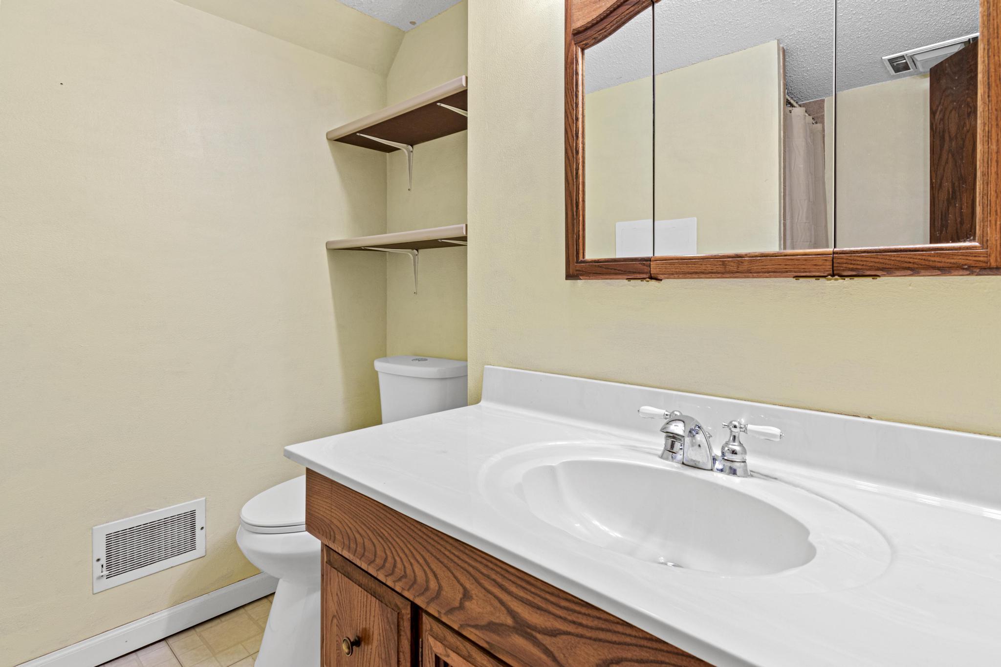 7012 Newton Ave N-19.jpg