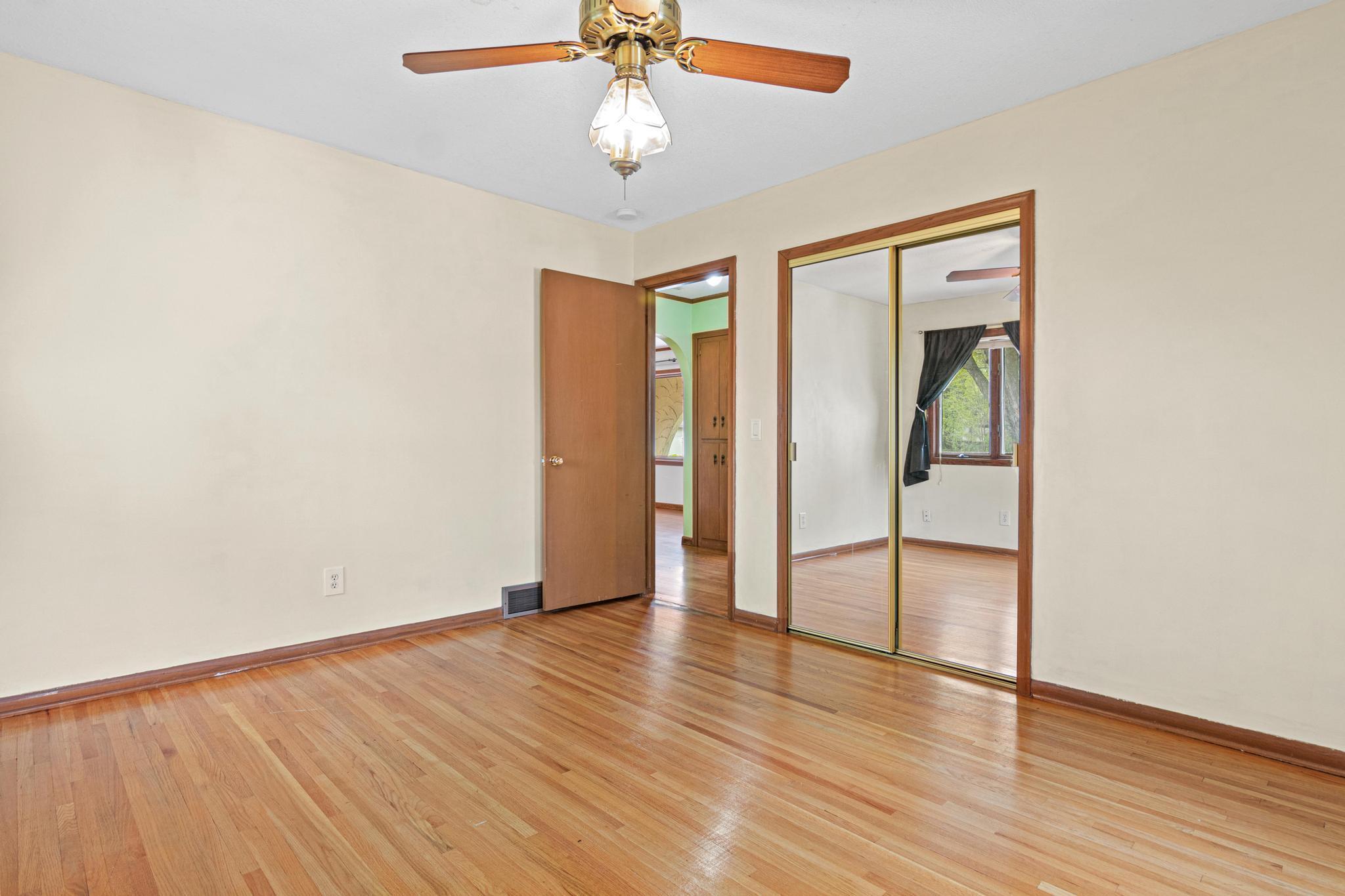 7012 Newton Ave N-8.jpg