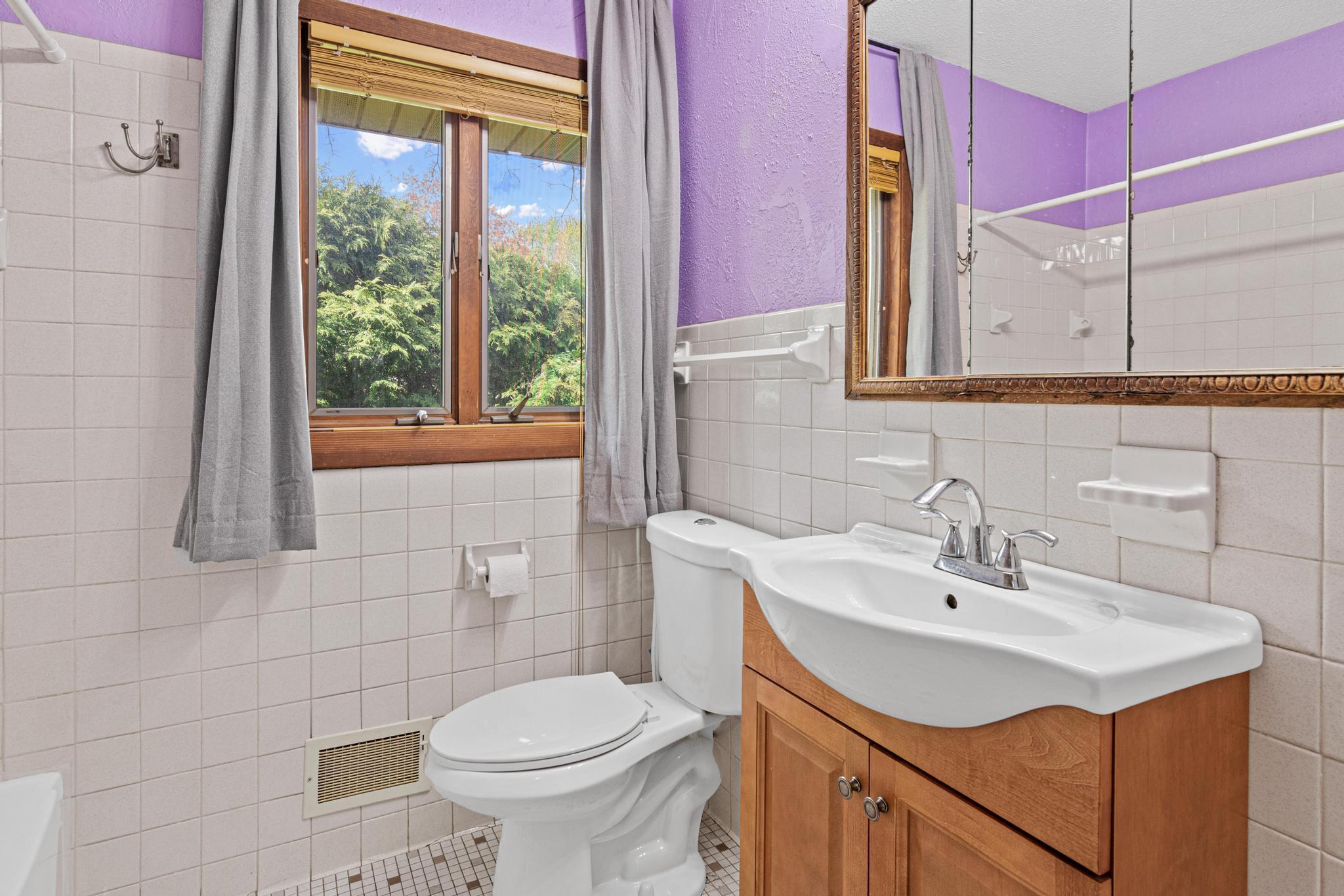 7012 Newton Ave N-18.jpg