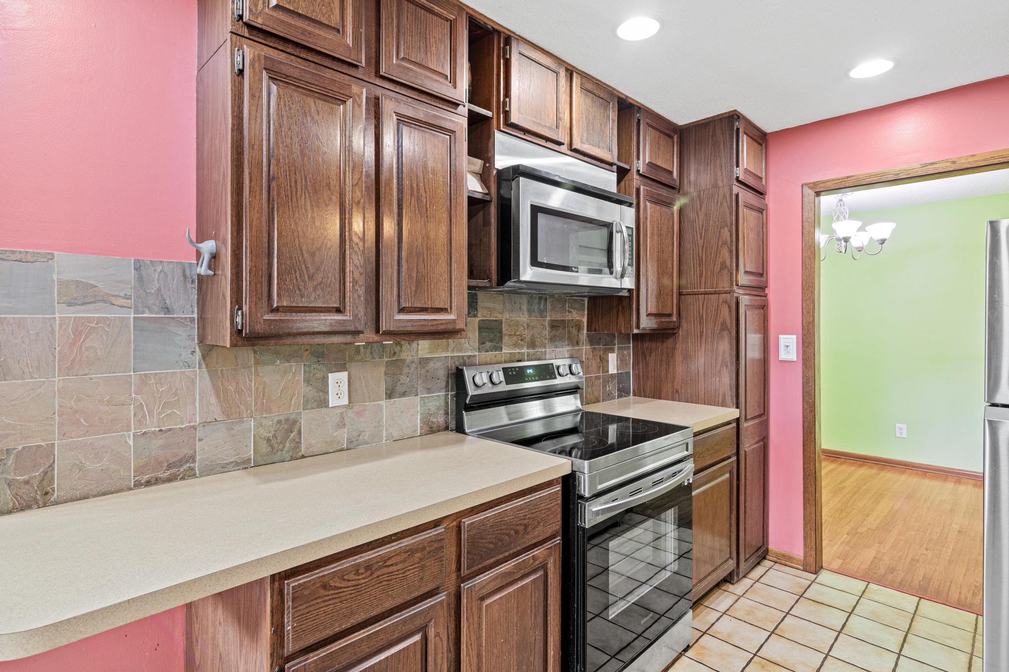 7012 Newton Ave N-11.jpg