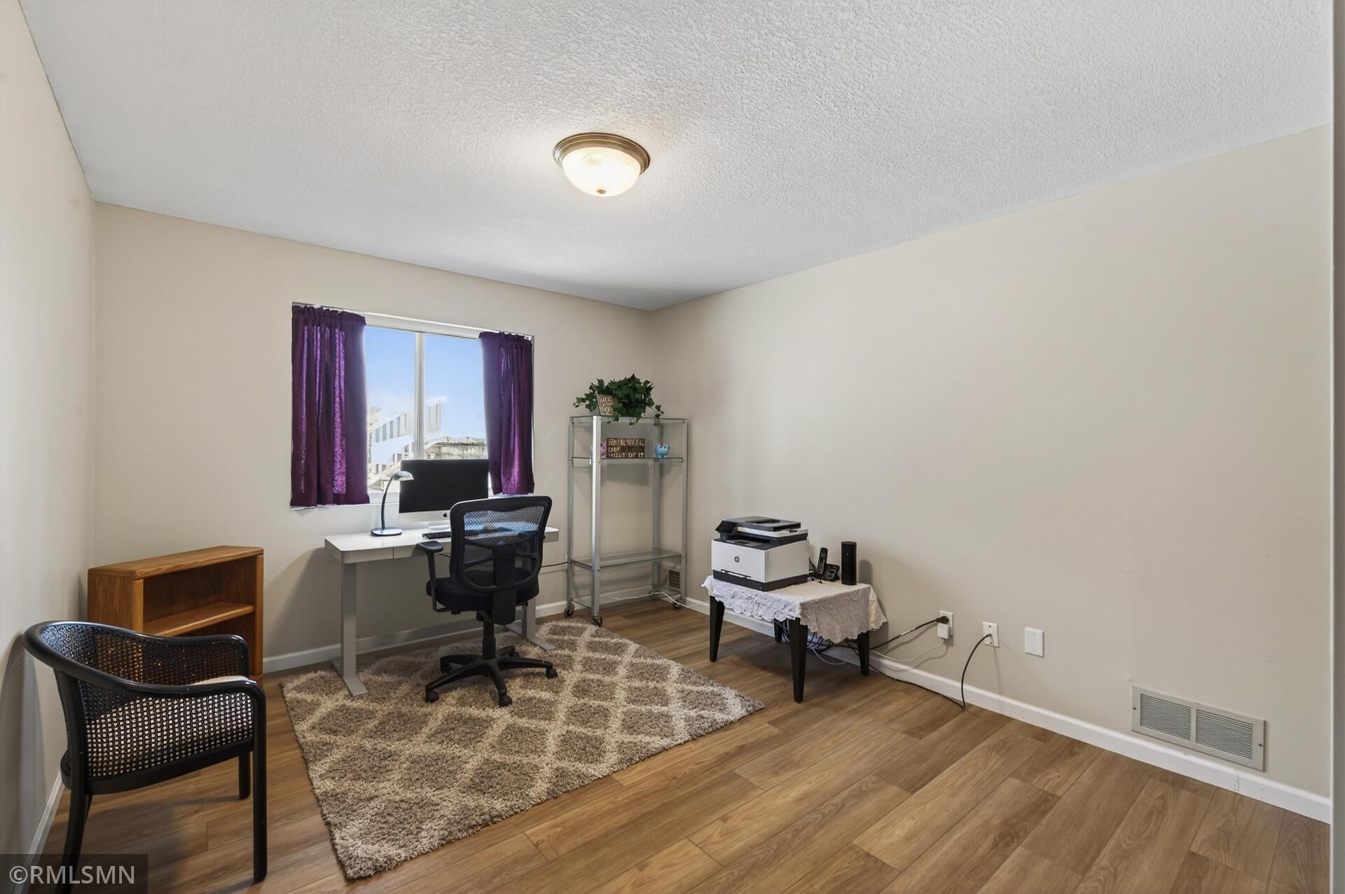 09_14331_Armstrong_blvd9_mls.jpg