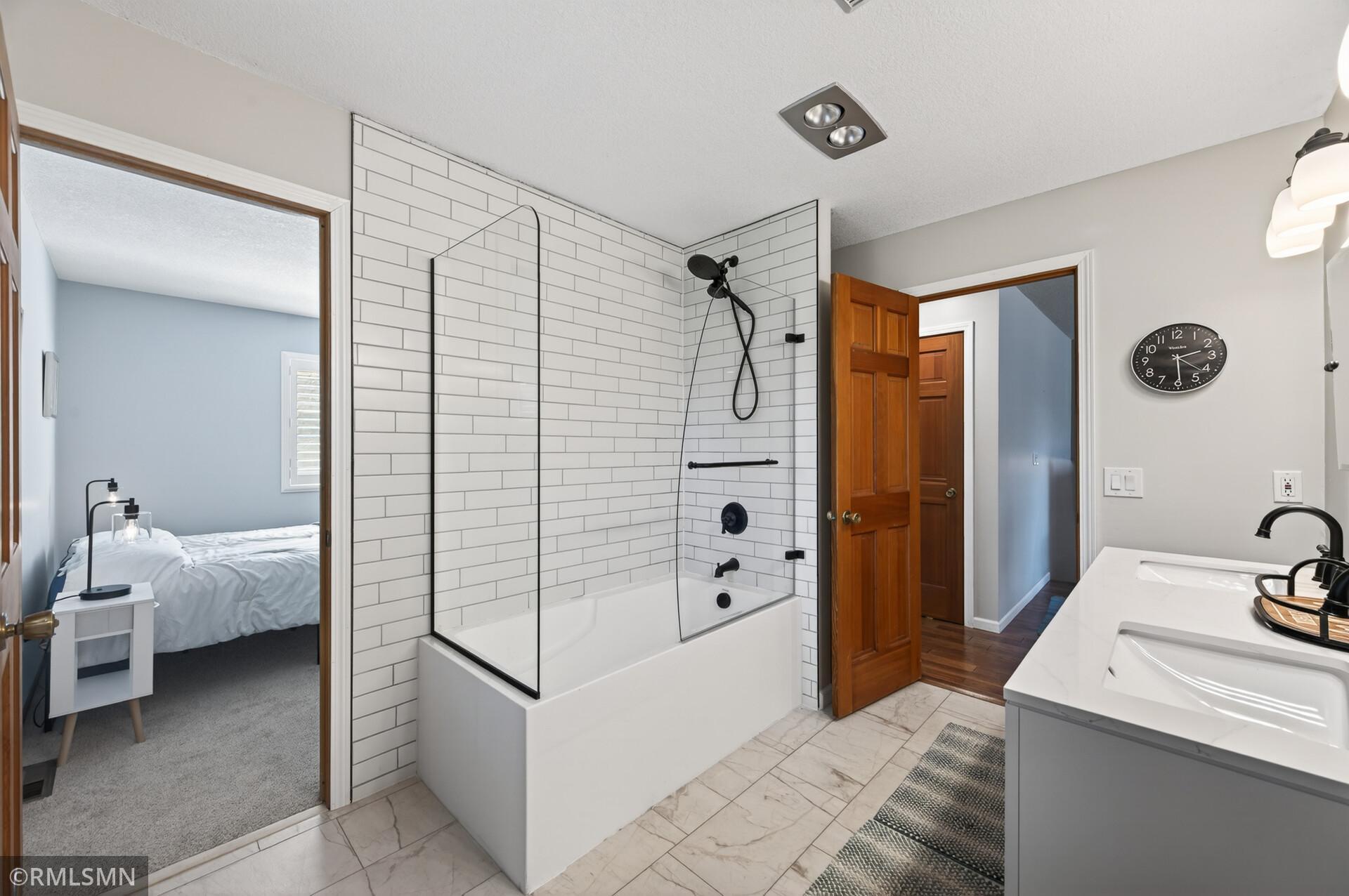 23_14331_Armstrong_blvd23_mls.jpg
