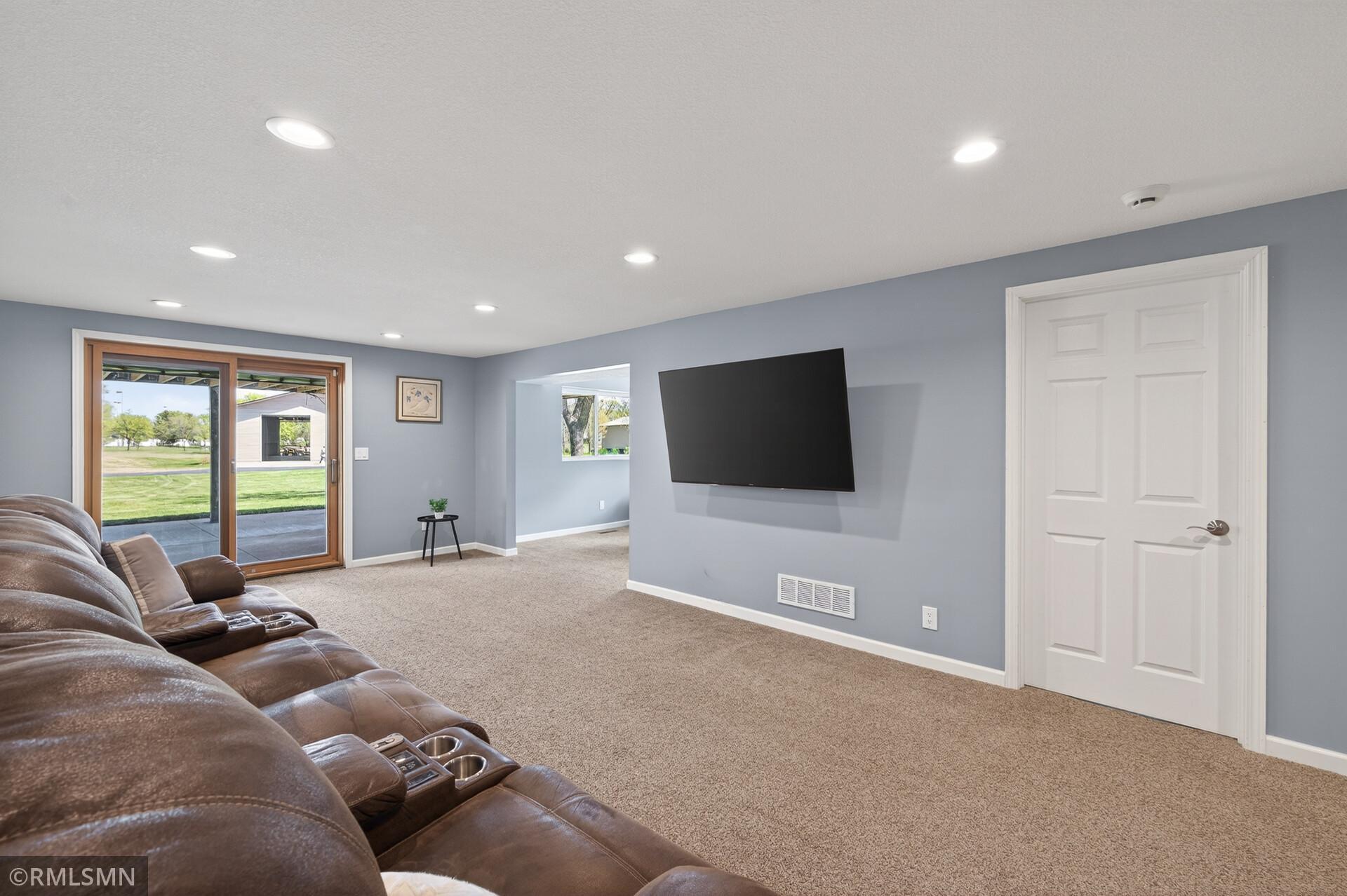 30_14331_Armstrong_blvd30_mls.jpg
