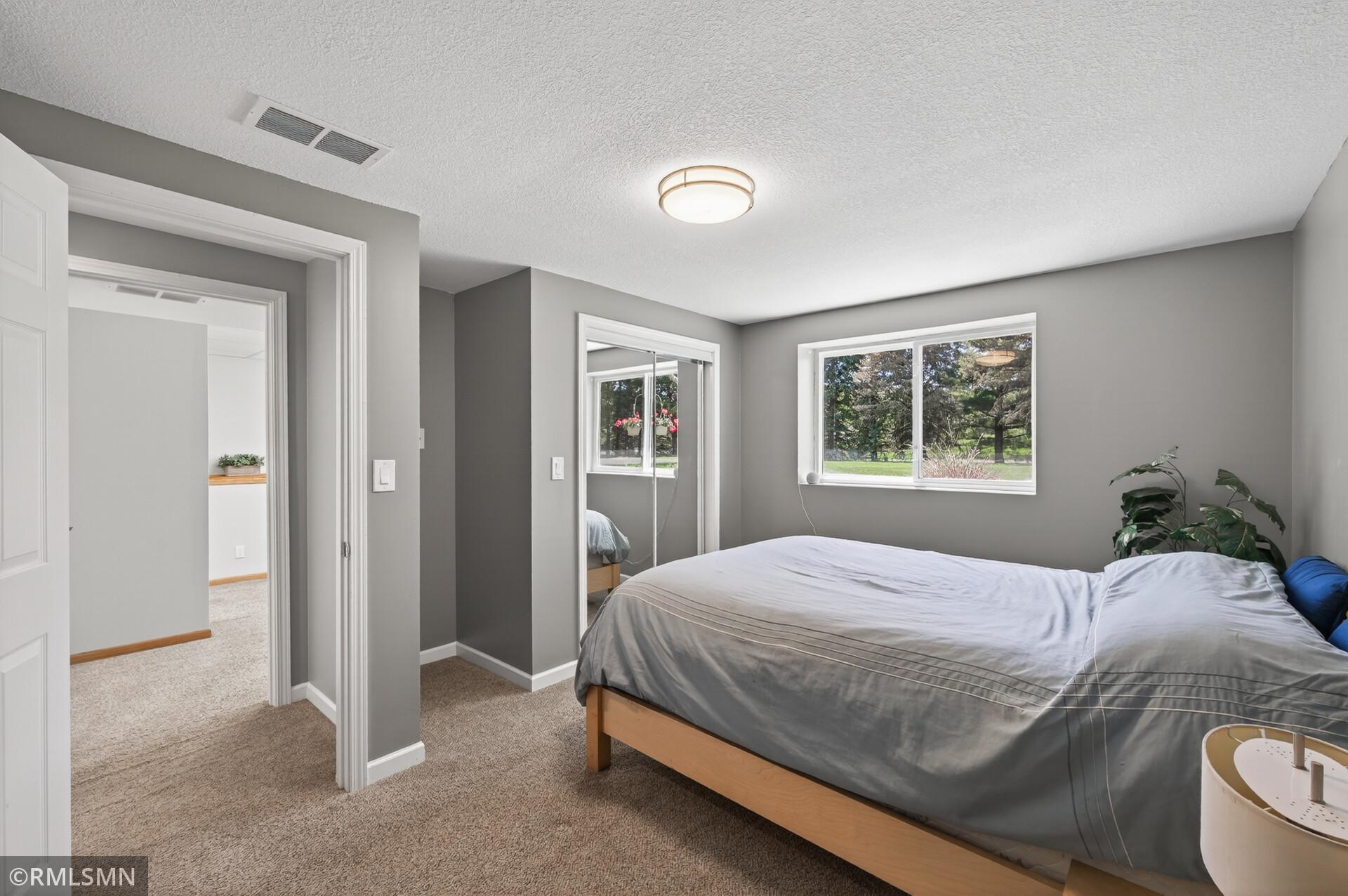 38_14331_Armstrong_blvd38_mls.jpg