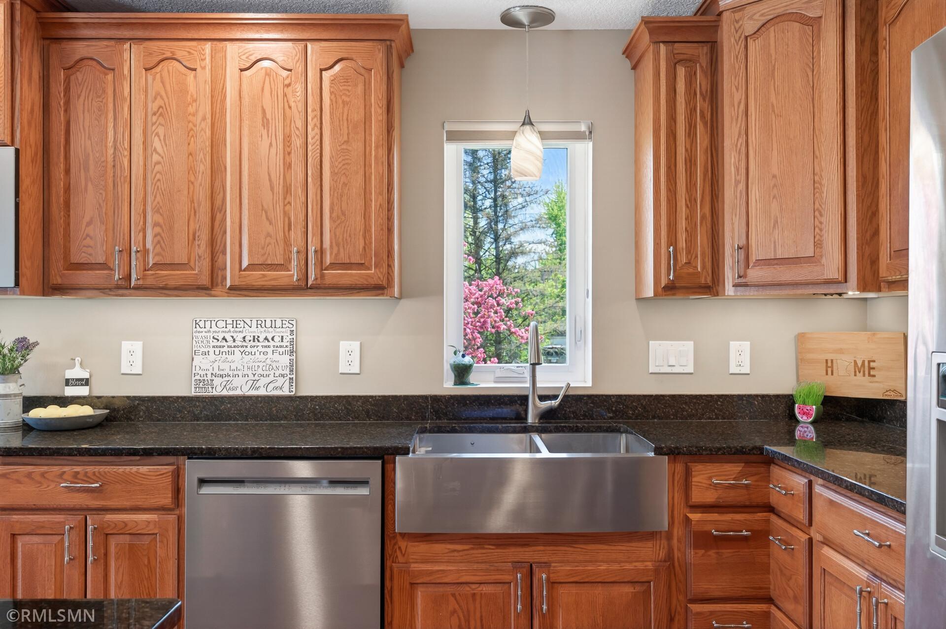 18_14331_Armstrong_blvd18_mls.jpg
