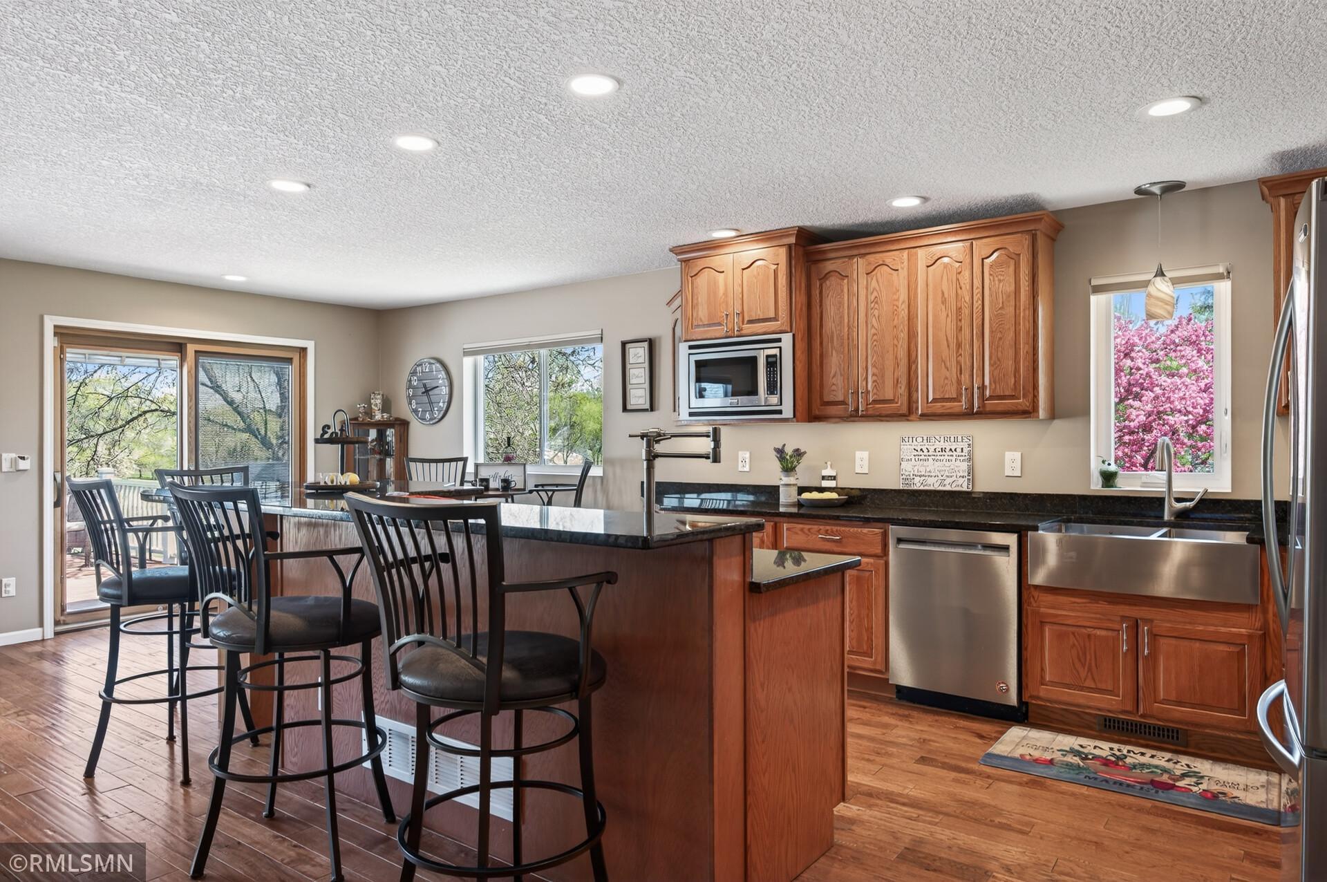 19_14331_Armstrong_blvd19_mls.jpg