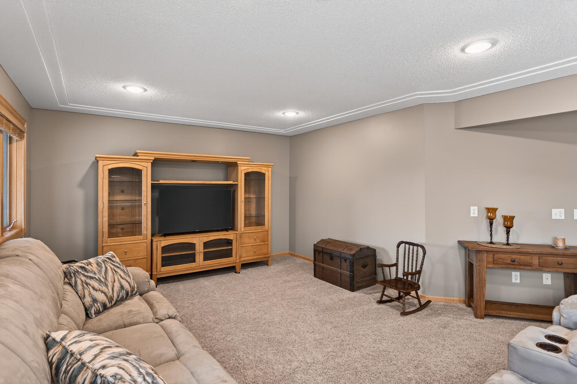 Family Room 2.jpg