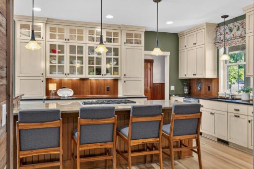 5488 Fairlawn Shores Trail SE, Prior Lake, MN 55372