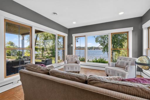 5488 Fairlawn Shores Trail SE, Prior Lake, MN 55372