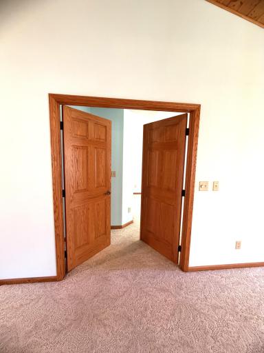 18400 Shorewood Court NW, Bemidji, MN 56601