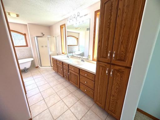 18400 Shorewood Court NW, Bemidji, MN 56601