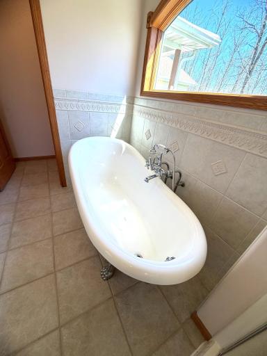 18400 Shorewood Court NW, Bemidji, MN 56601