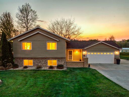 5916 Galaxy Road, Saint Cloud, MN 56301