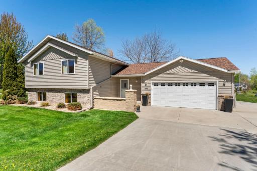 5916 Galaxy Road, Saint Cloud, MN 56301