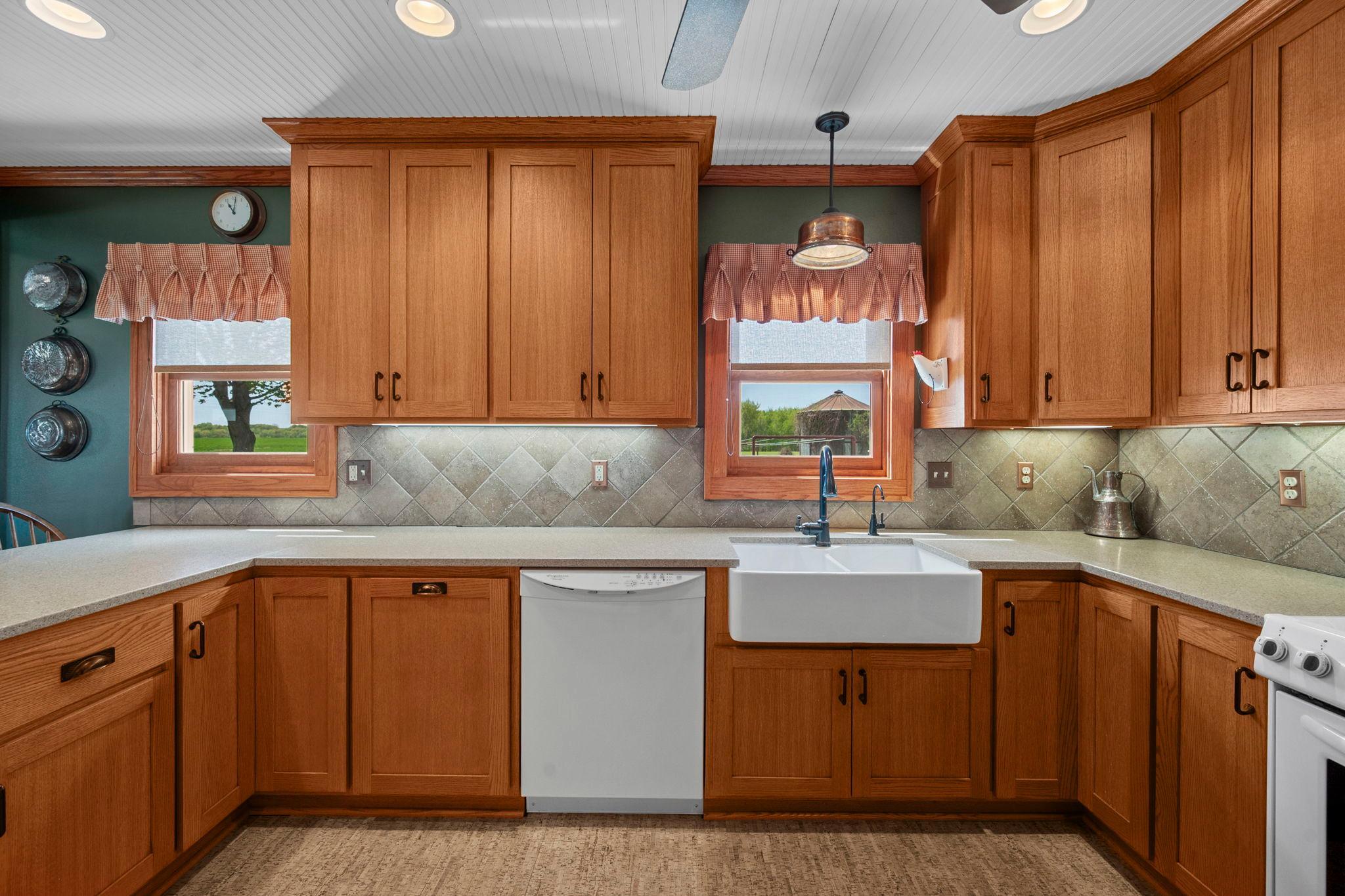 43-web-or-mls-8711 County Rd 7 NW-84.jpg