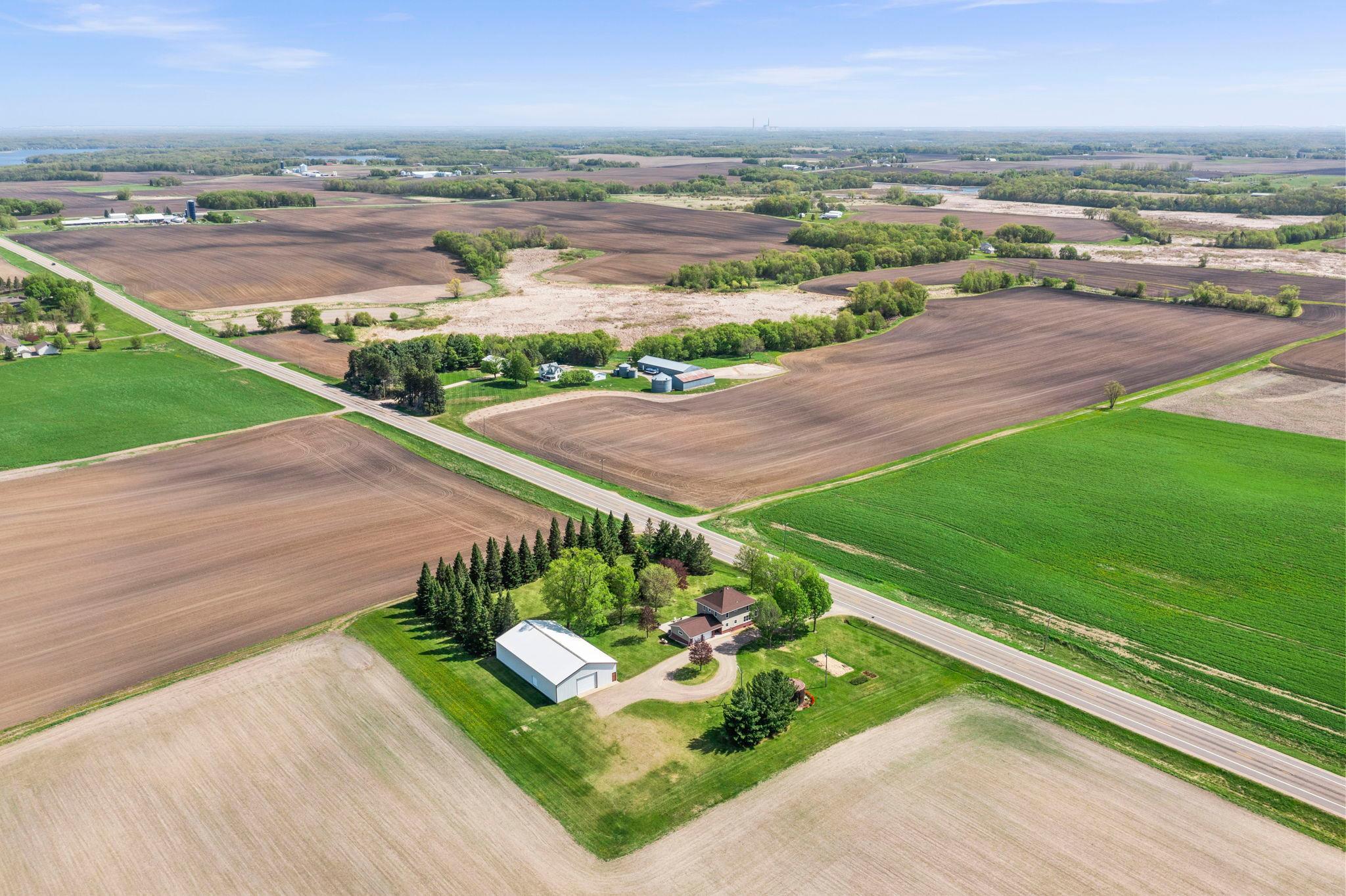 100-web-or-mls-8711 County Rd 7 NW-338.jpg