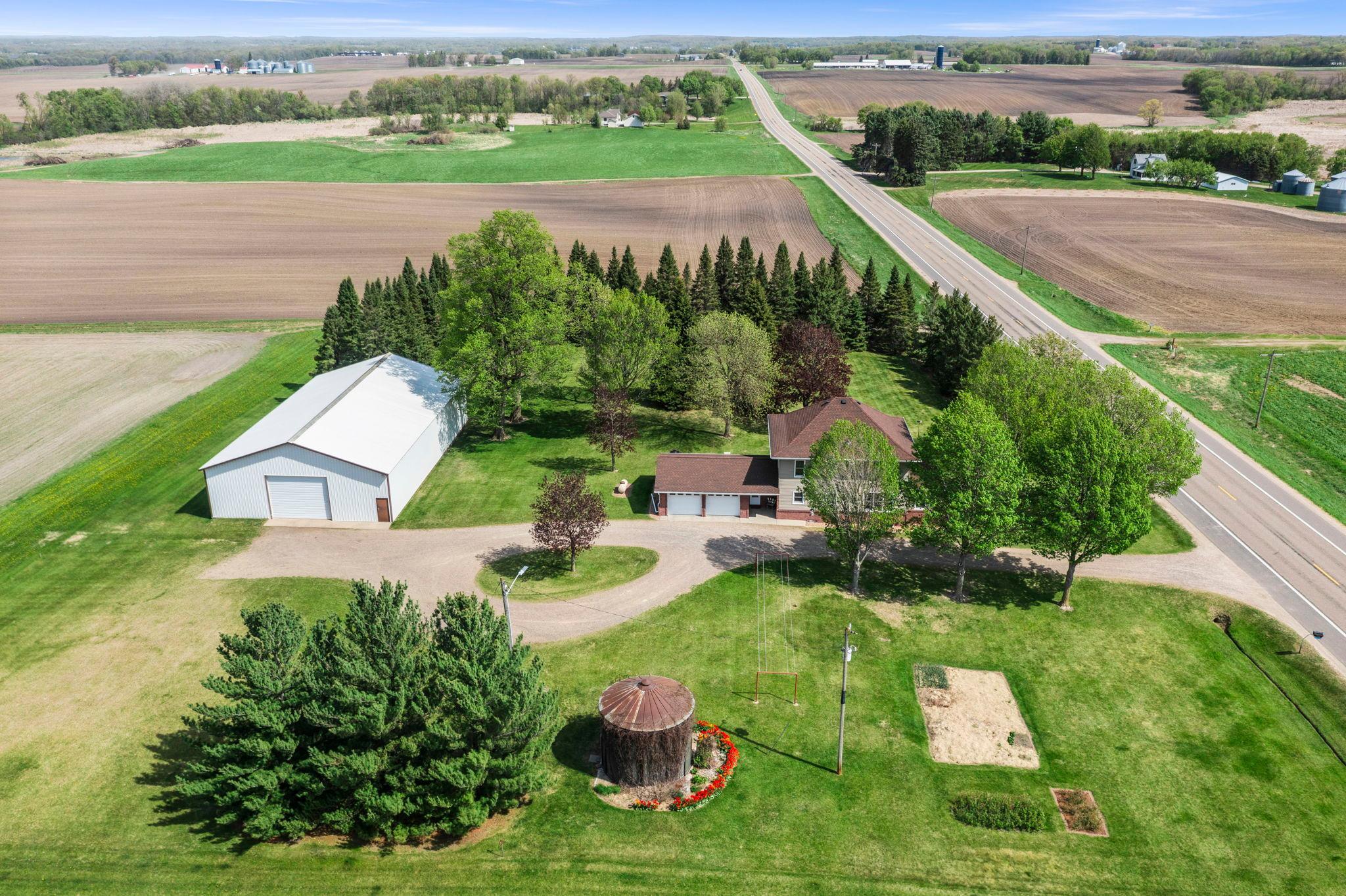 95-web-or-mls-8711 County Rd 7 NW-433.jpg