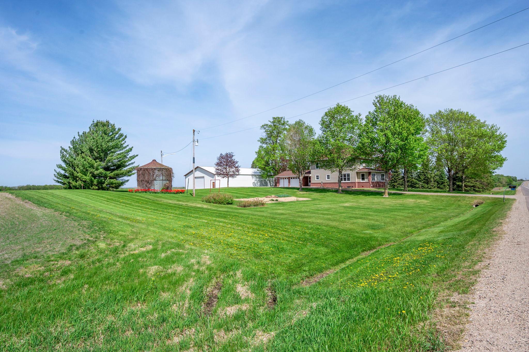 18-web-or-mls-8711 County Rd 7 NW-1.jpg