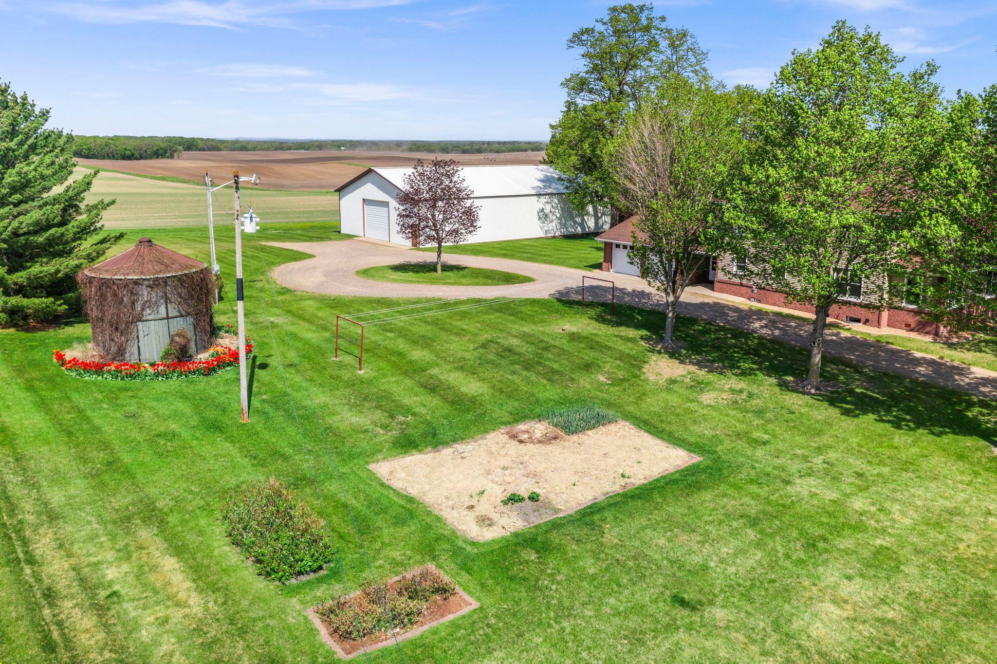 14-web-or-mls-8711 County Rd 7 NW-394.jpg