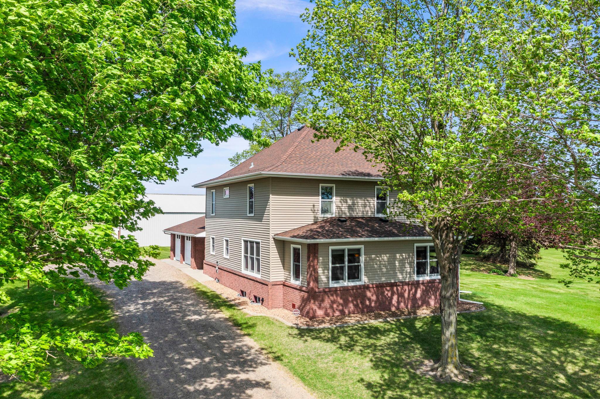 82-web-or-mls-8711 County Rd 7 NW-409.jpg