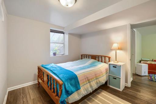 Bedroom in the basement (bedroom 4 of 5)