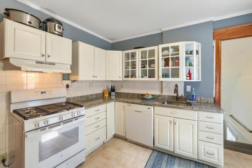 1017 18 1/2 Avenue NE, Minneapolis, MN 55418