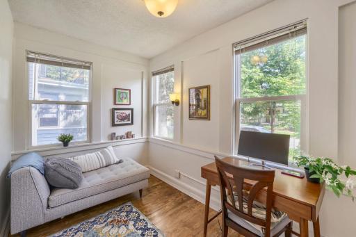 1017 18 1/2 Avenue NE, Minneapolis, MN 55418