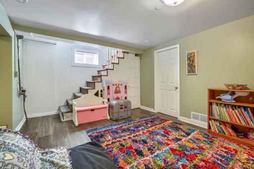 1017 18 1/2 Avenue NE, Minneapolis, MN 55418