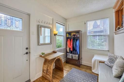 1017 18 1/2 Avenue NE, Minneapolis, MN 55418