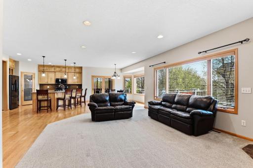 10360 Quail Avenue N, Minneapolis, MN 55443