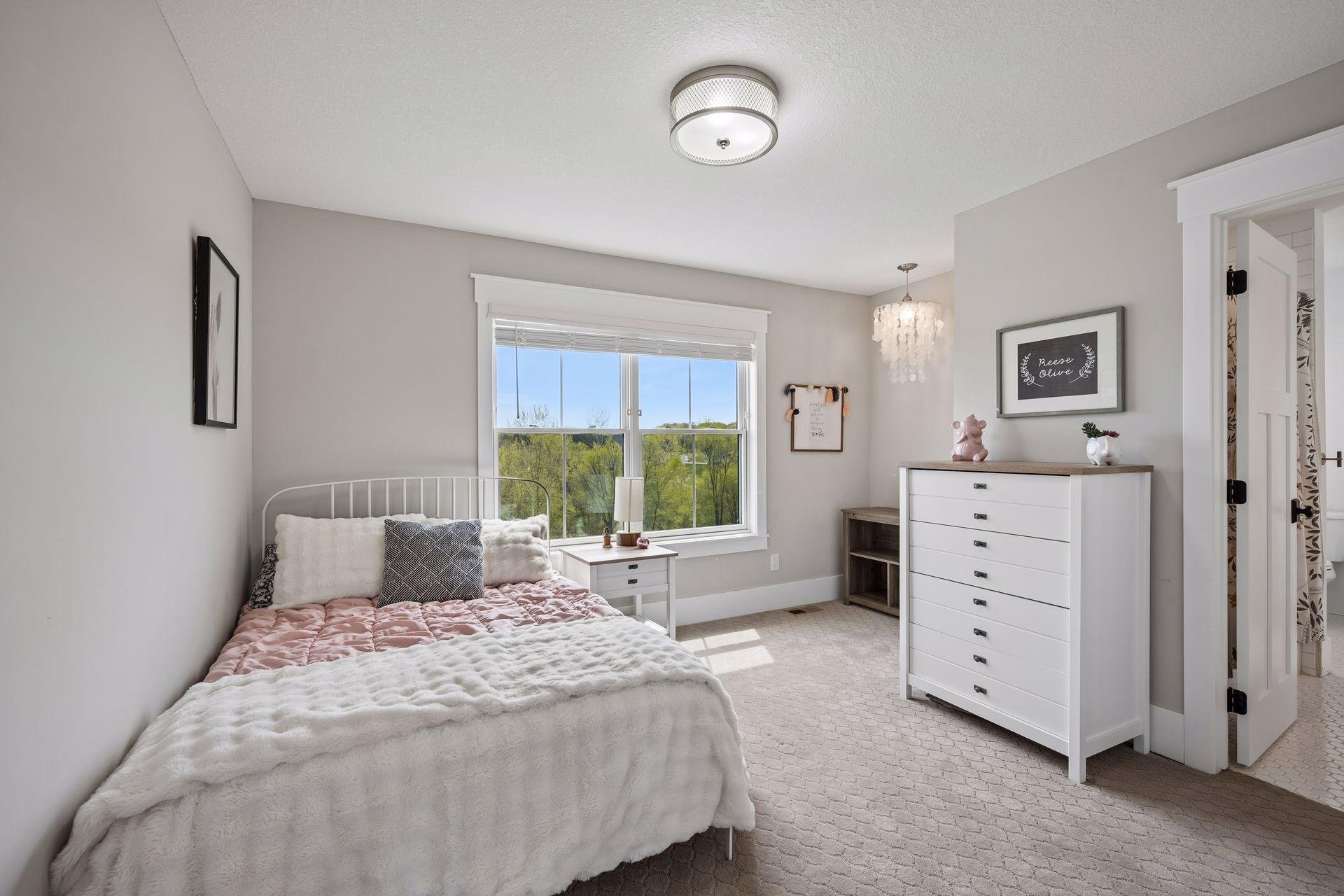Upper level bedroom 2.