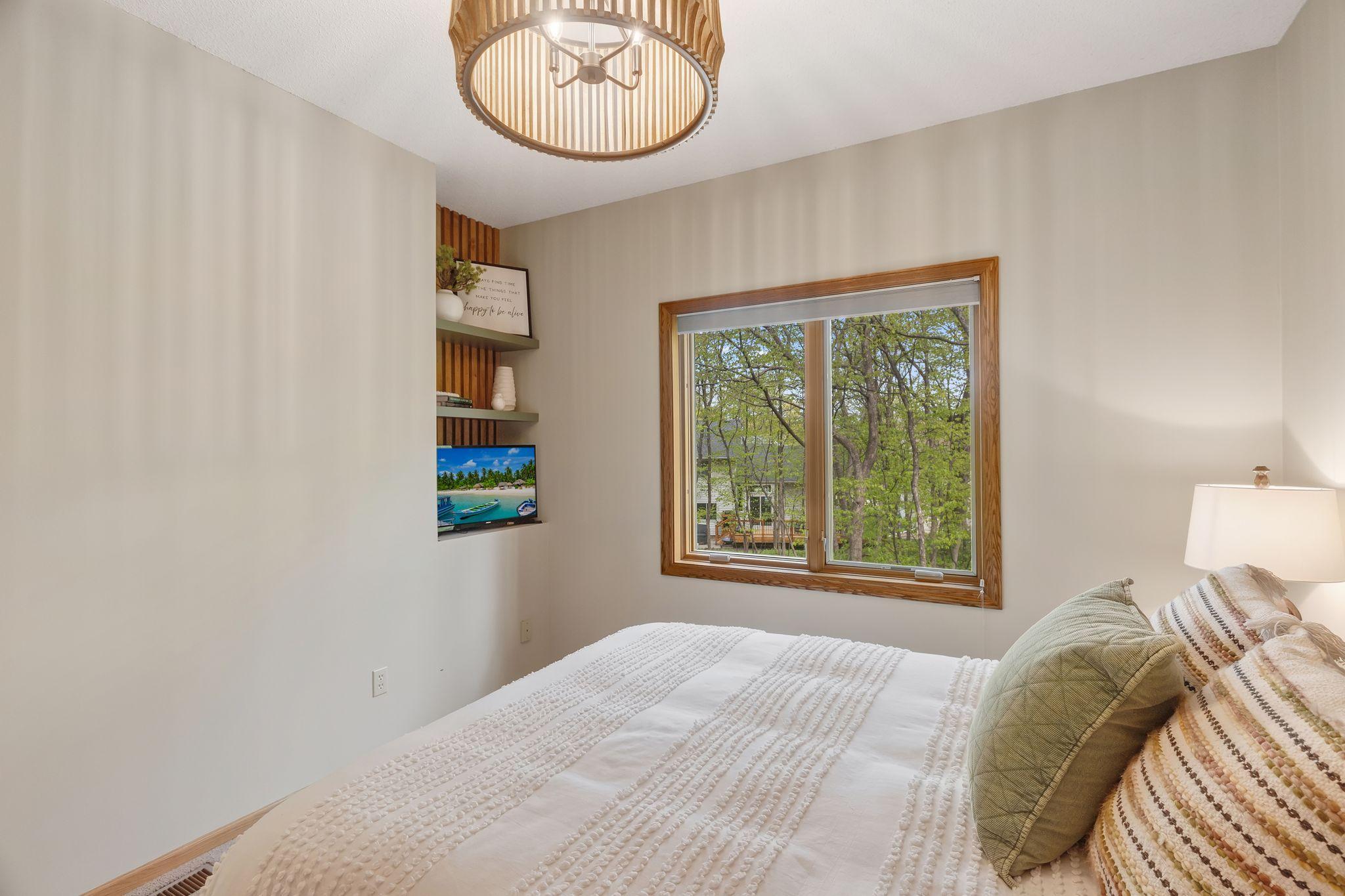 Tastefully updated lighting and wall decor!