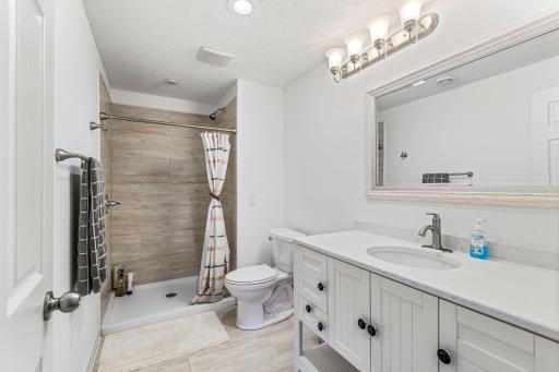 16872 Eagleview Drive, Lakeville, MN 55044