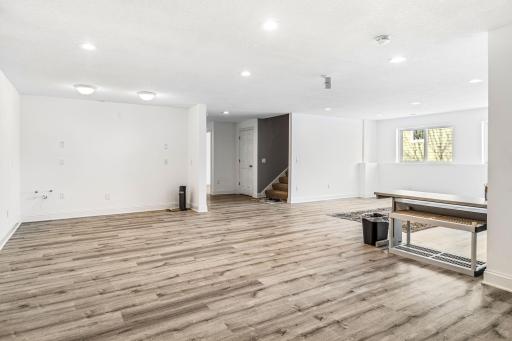 16872 Eagleview Drive, Lakeville, MN 55044